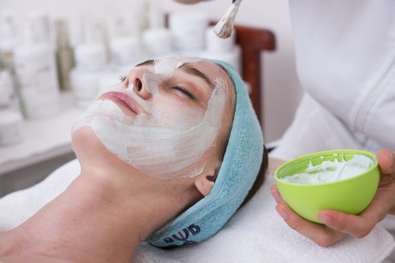 Eczemă: Tipuri, Tratament și Îngrijire Zilnică Eficientă